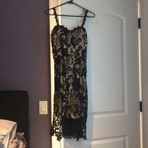 Lace midi bodycon dress